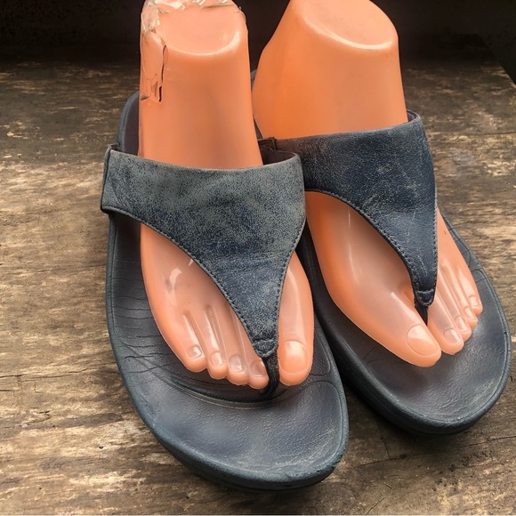 FitFlop Women's Navy Blue Leather Toe-Post Sandals Size 8 - Picture 4 of 10